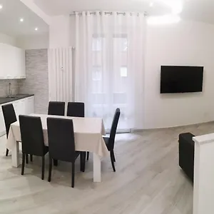 https://residenze-niguarda-e.italymilanhotels.net