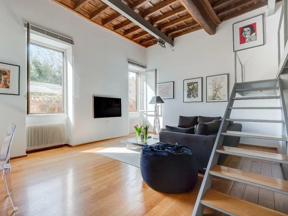 Loft In Trastevere Roma Appartamento